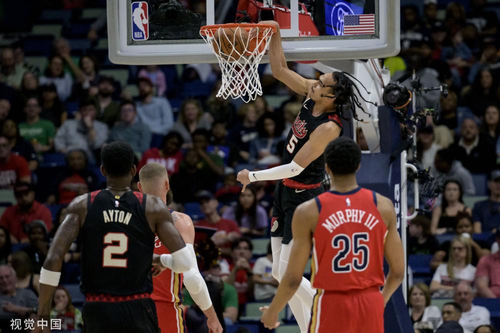 他展示了不 他展示了不